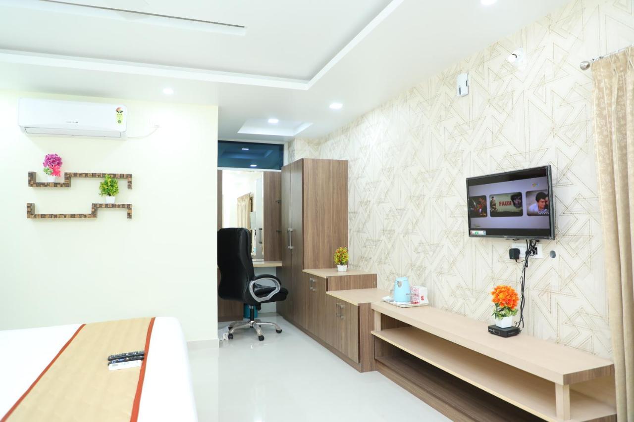 Hotel 8Th Mile Suites Bangalore Eksteriør bilde