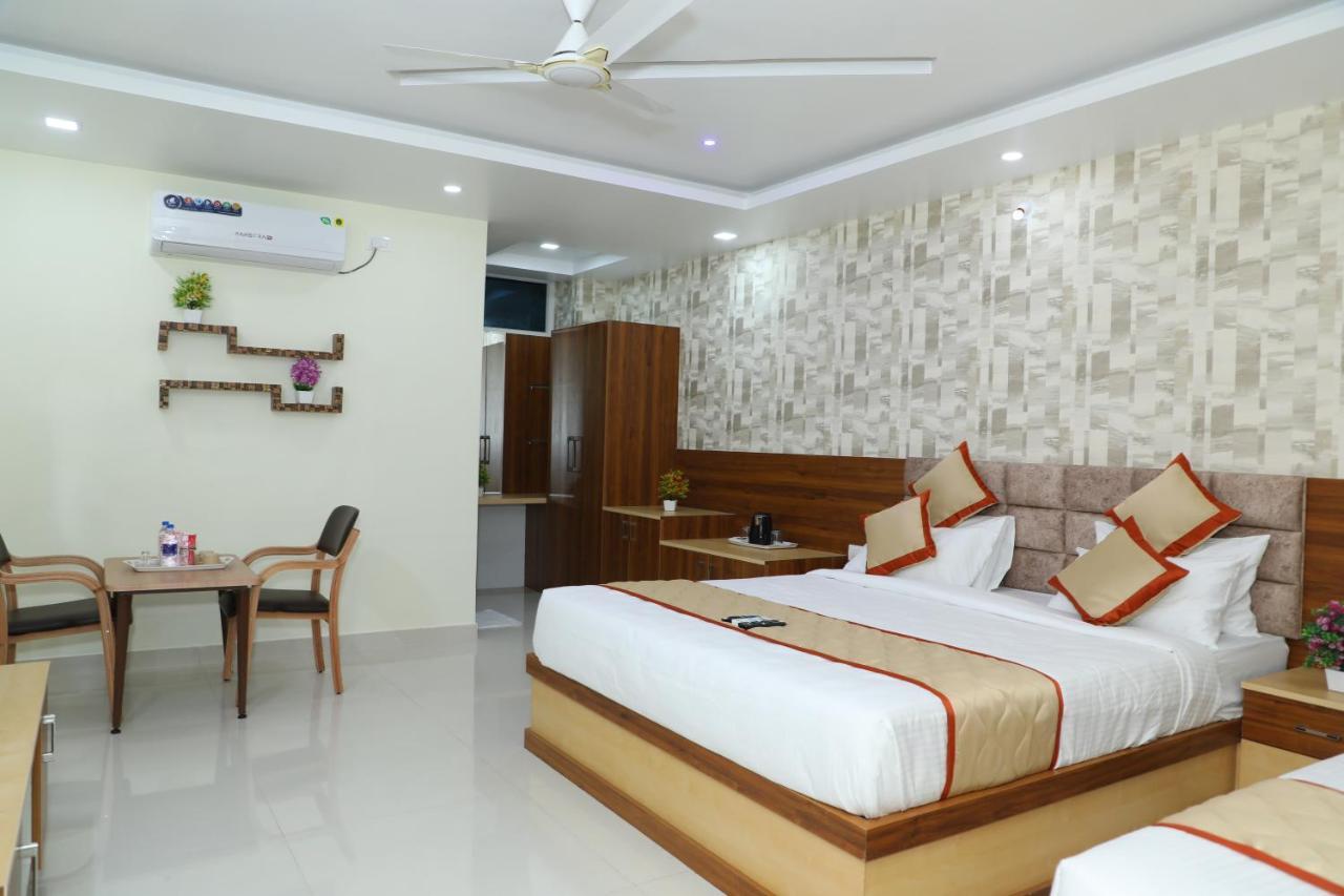 Hotel 8Th Mile Suites Bangalore Eksteriør bilde