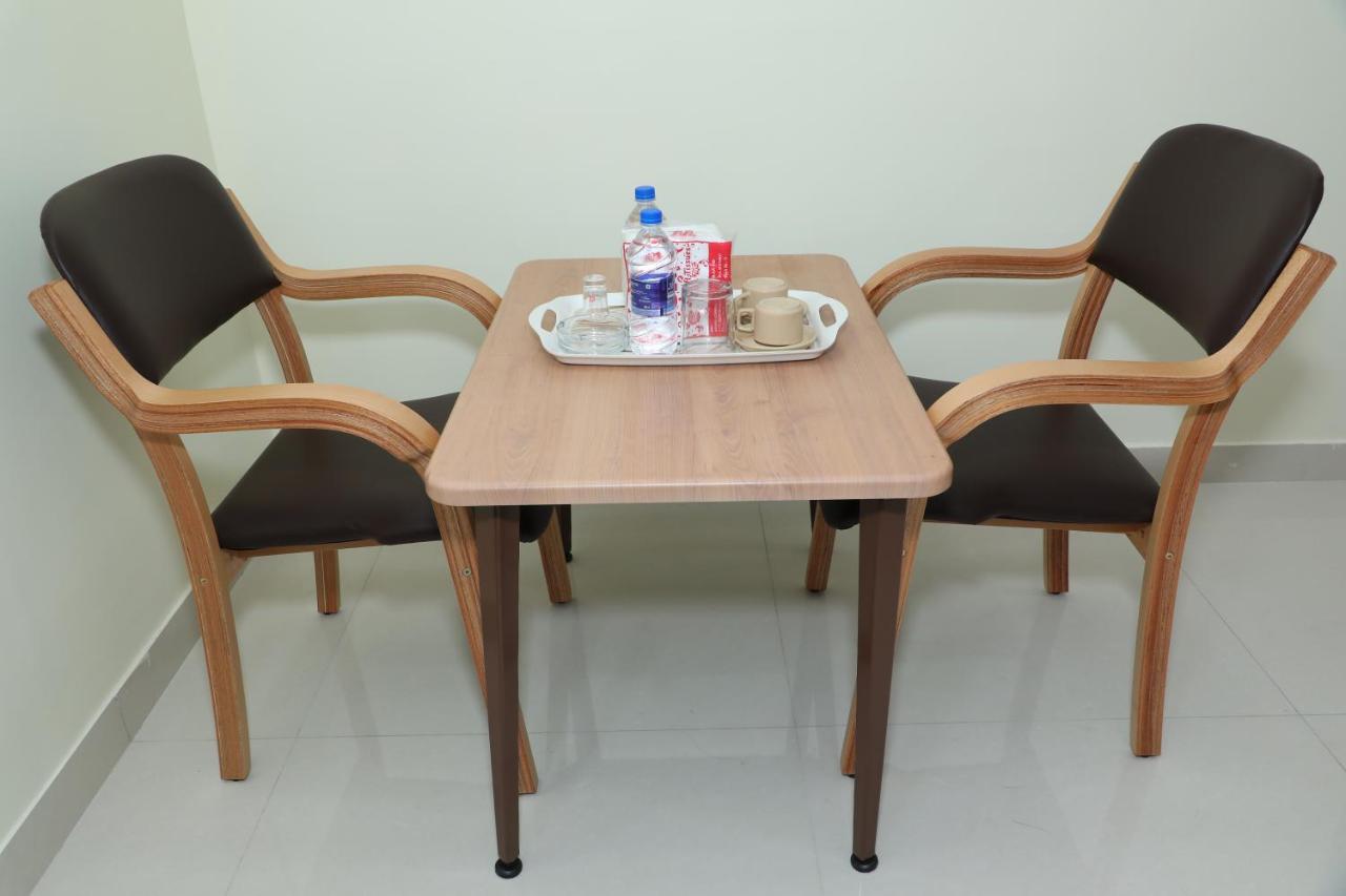 Hotel 8Th Mile Suites Bangalore Eksteriør bilde