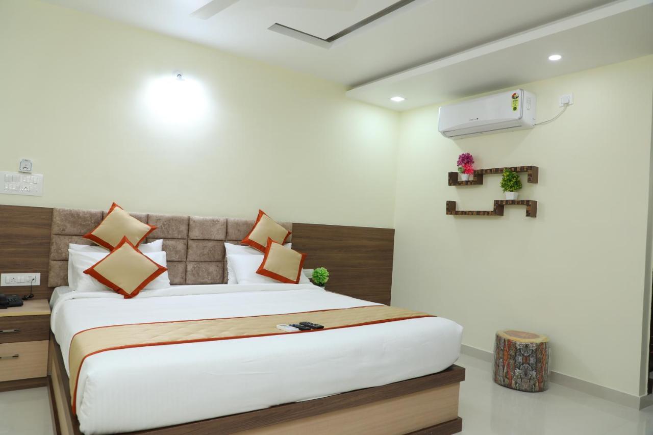 Hotel 8Th Mile Suites Bangalore Eksteriør bilde