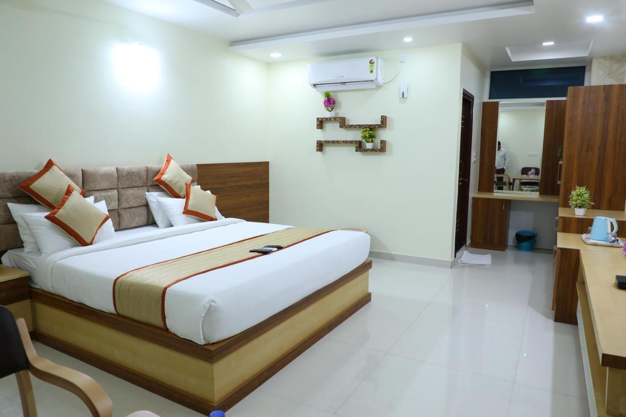 Hotel 8Th Mile Suites Bangalore Eksteriør bilde