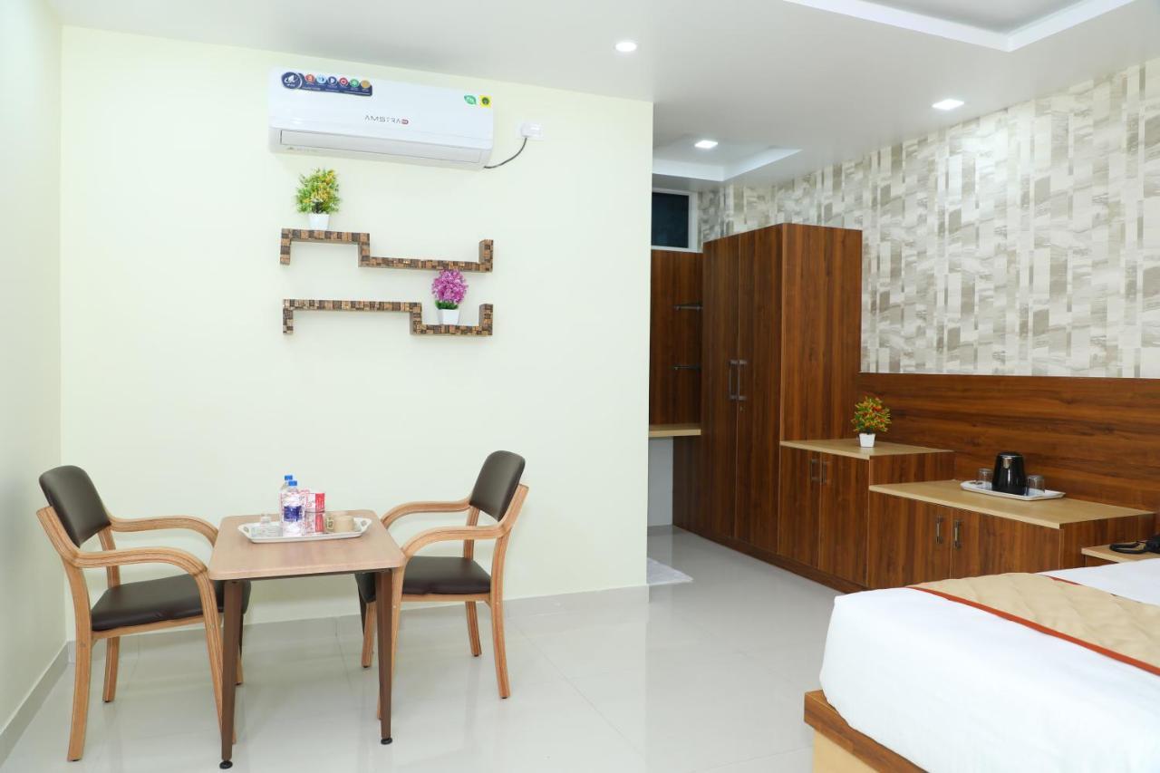Hotel 8Th Mile Suites Bangalore Eksteriør bilde