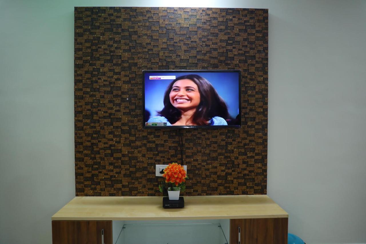 Hotel 8Th Mile Suites Bangalore Eksteriør bilde