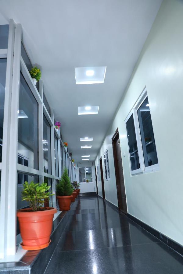 Hotel 8Th Mile Suites Bangalore Eksteriør bilde