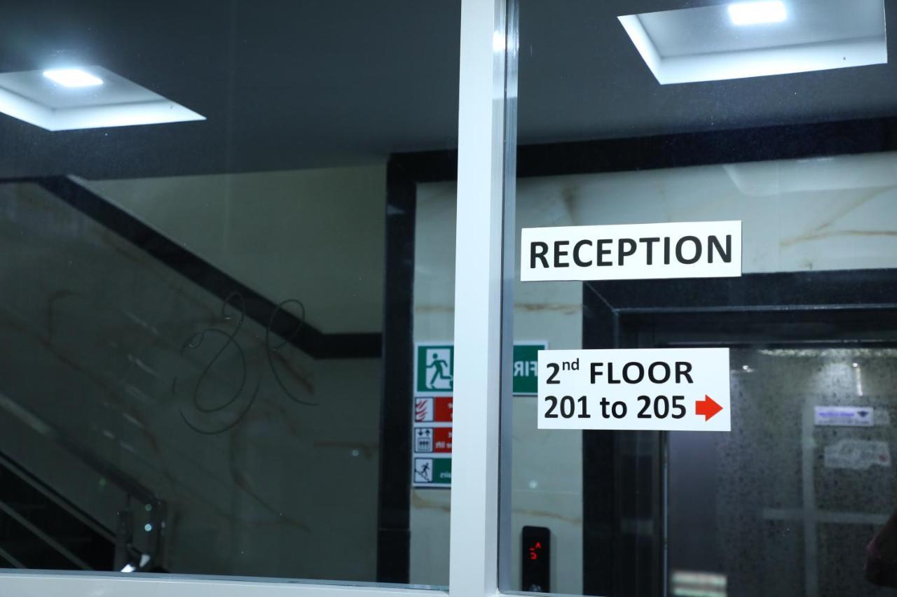 Hotel 8Th Mile Suites Bangalore Eksteriør bilde