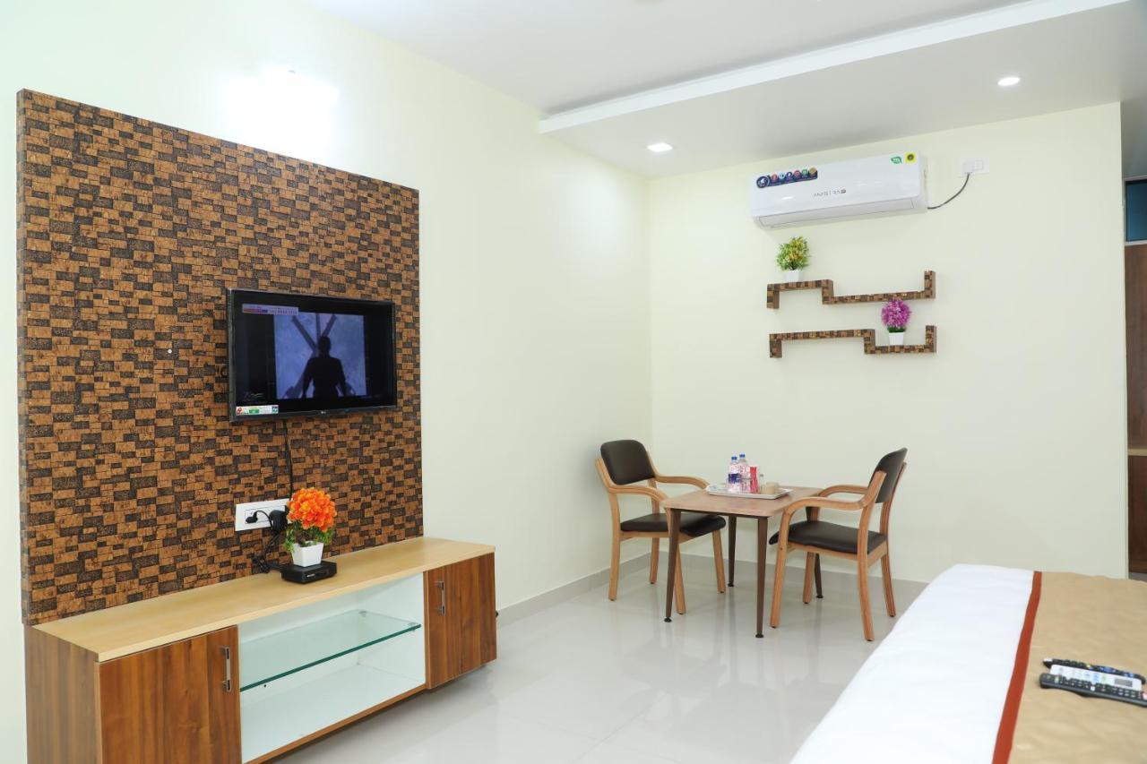 Hotel 8Th Mile Suites Bangalore Eksteriør bilde