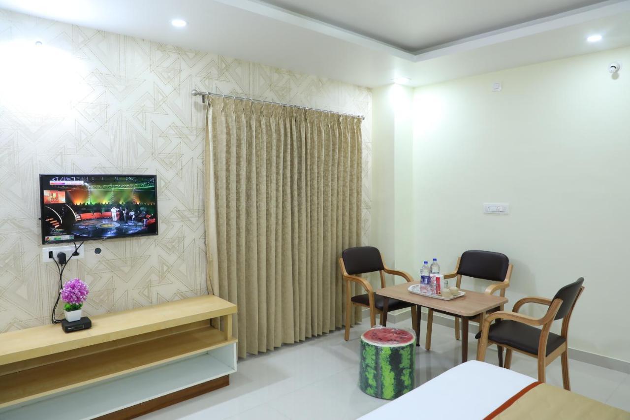 Hotel 8Th Mile Suites Bangalore Eksteriør bilde