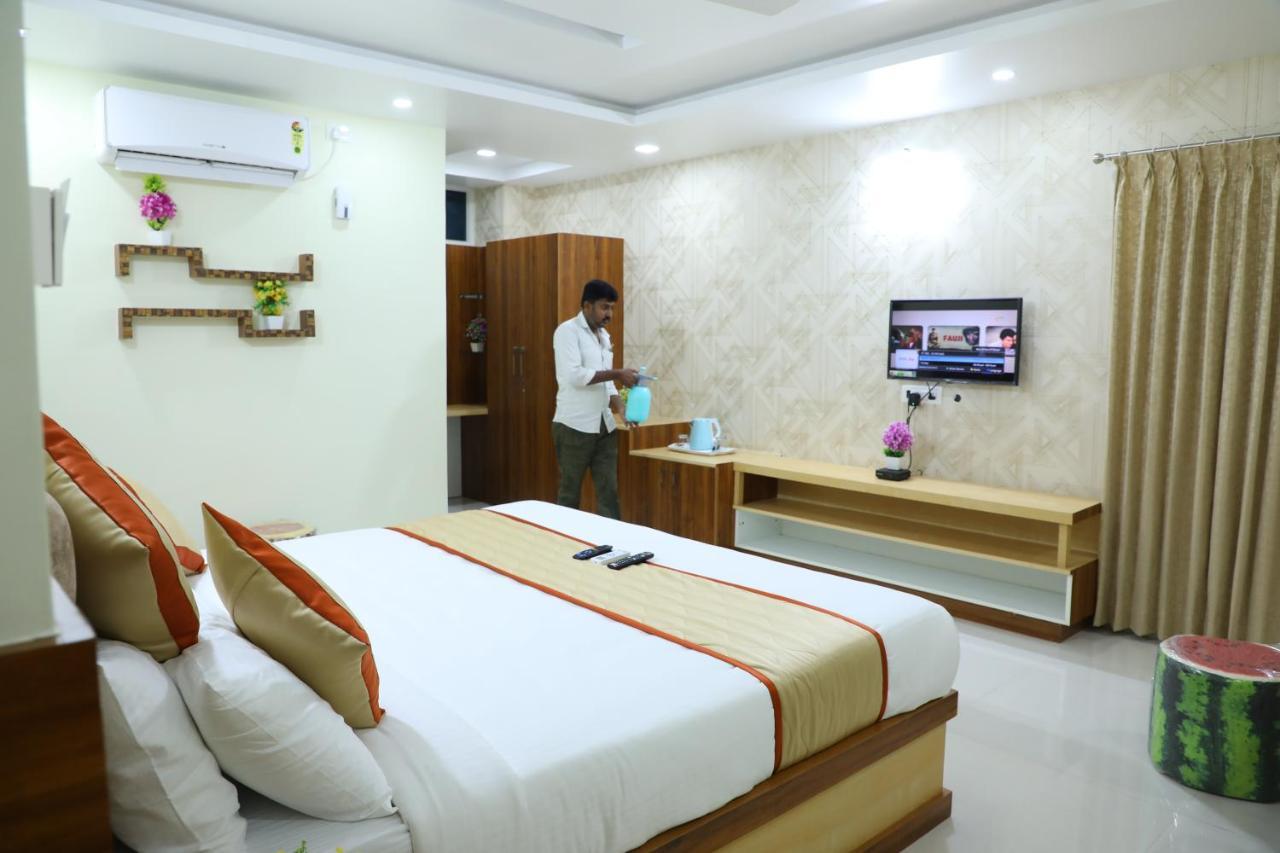 Hotel 8Th Mile Suites Bangalore Eksteriør bilde