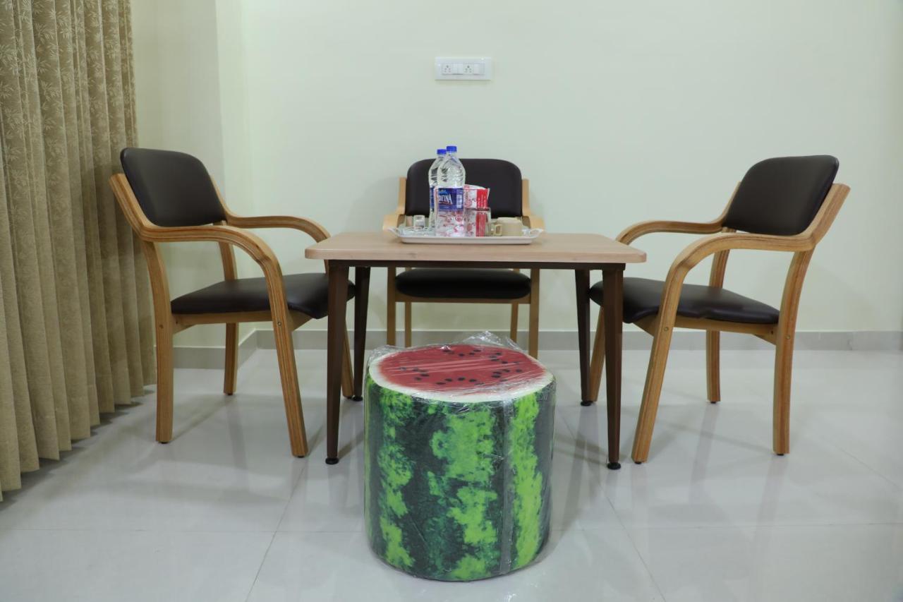 Hotel 8Th Mile Suites Bangalore Eksteriør bilde