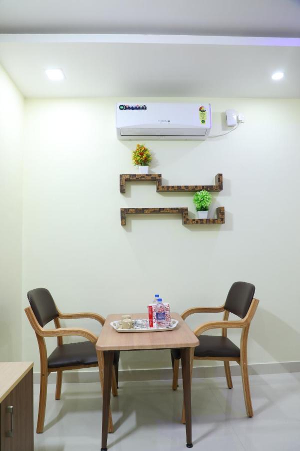 Hotel 8Th Mile Suites Bangalore Eksteriør bilde